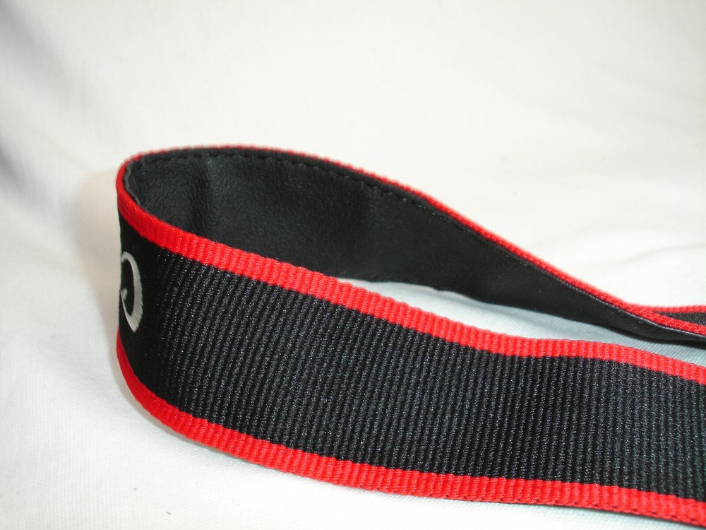 Canon EOS 80D CAMERA NECK STRAP , Genuine , GUC