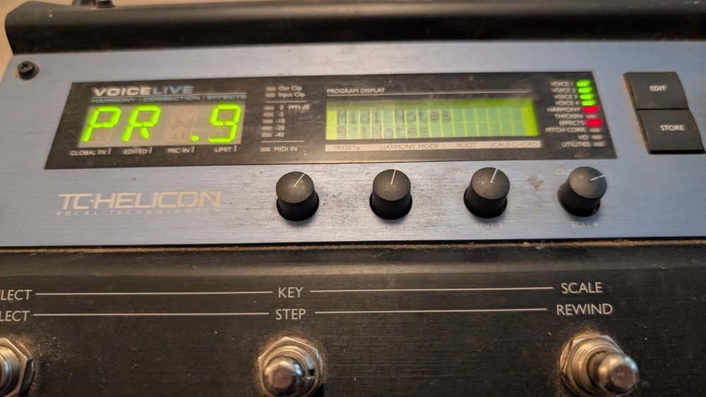 TC Helicon VoiceLive Vocal Processor