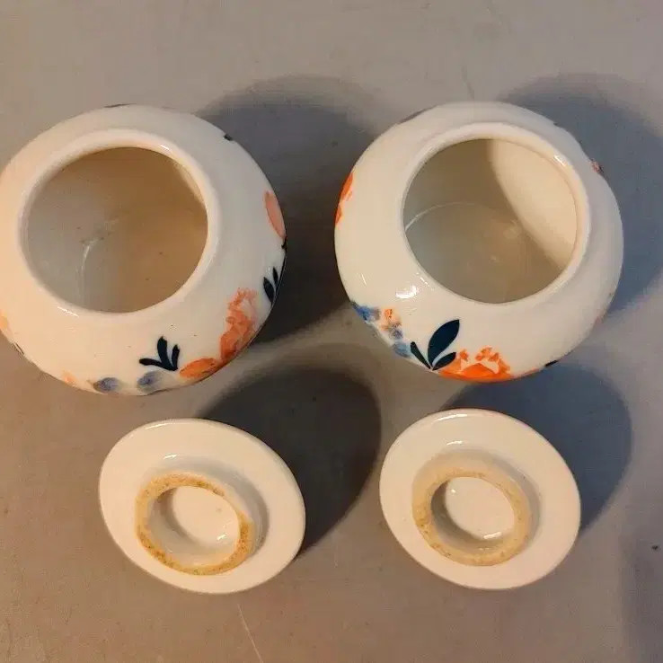 Flower Pattern White Celadon Incense Holder Pair