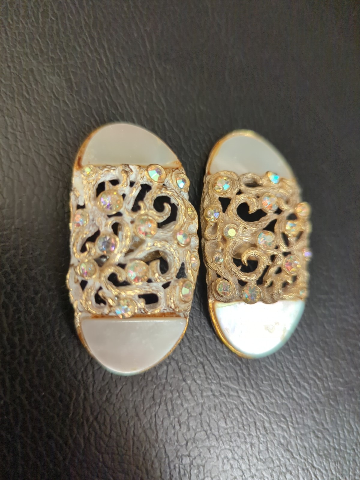 Vintage Musi Rhinestone Shoe Clips Silver Amber Oval Intricate Scrolling