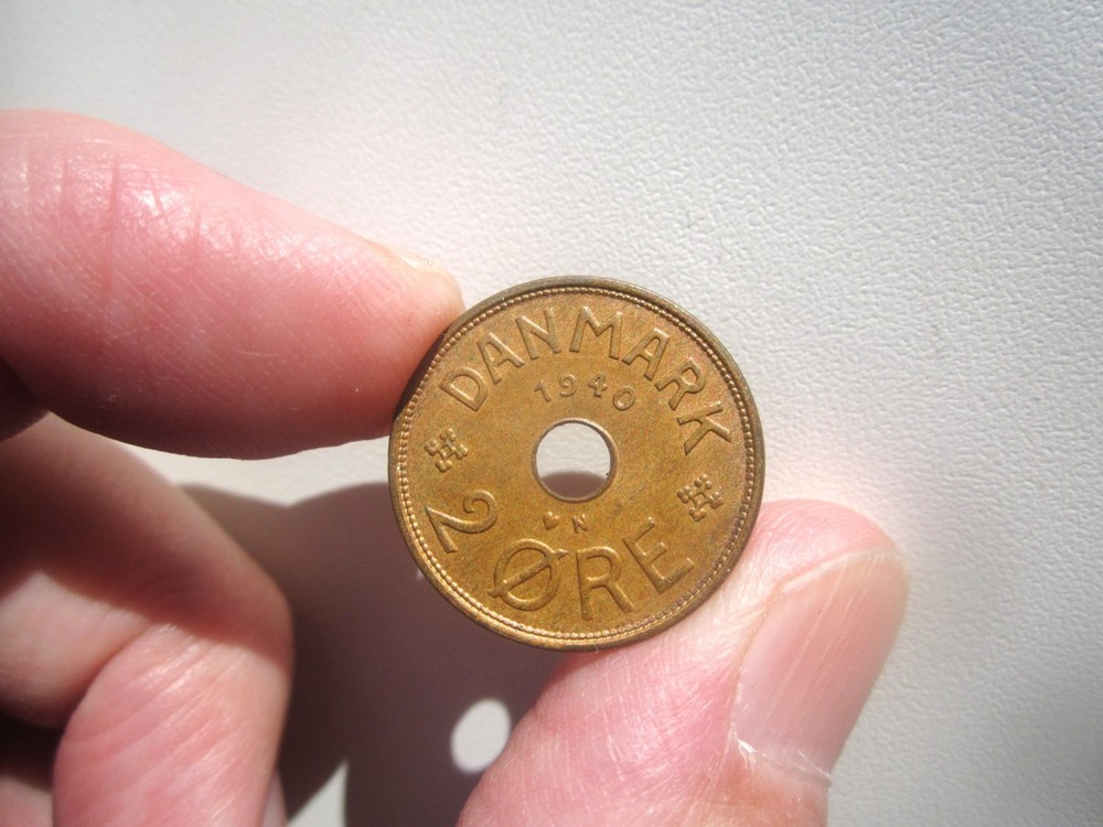 HIGH GRADE 1940 DENMARK 2 ORE