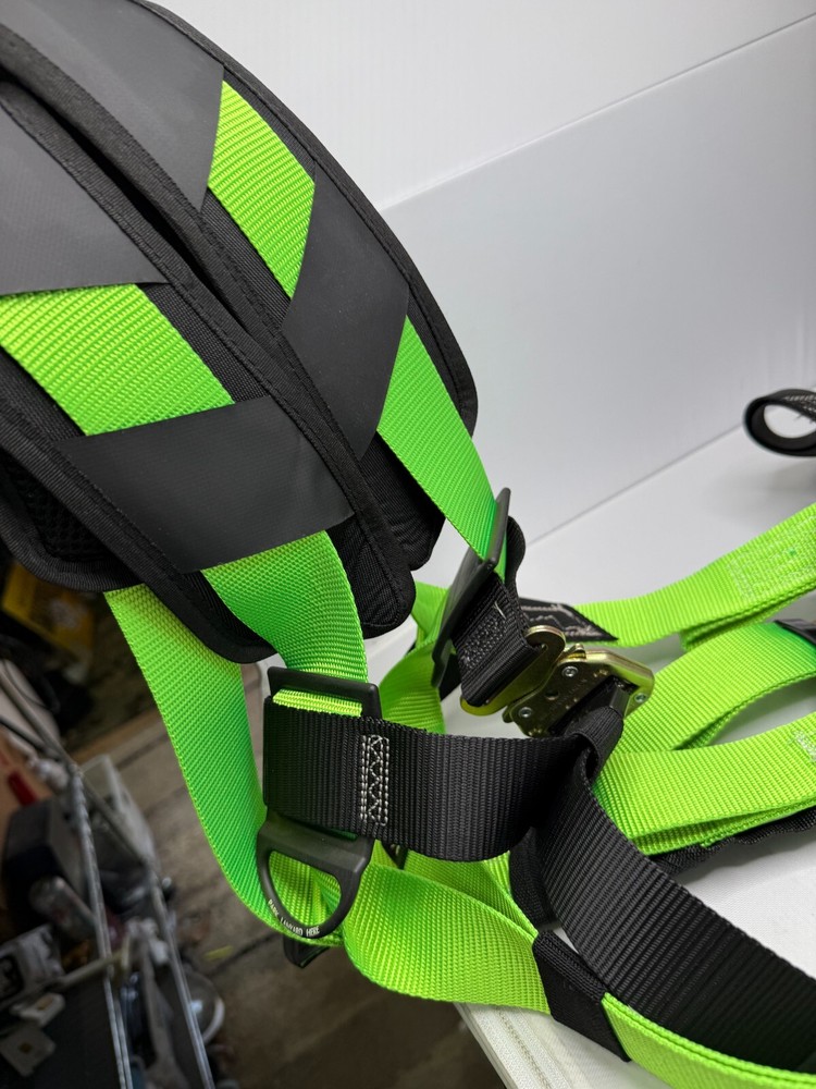 Werner Easy Wear Adjustable Fall Protection Safety Harness (D-Ring) Open Box