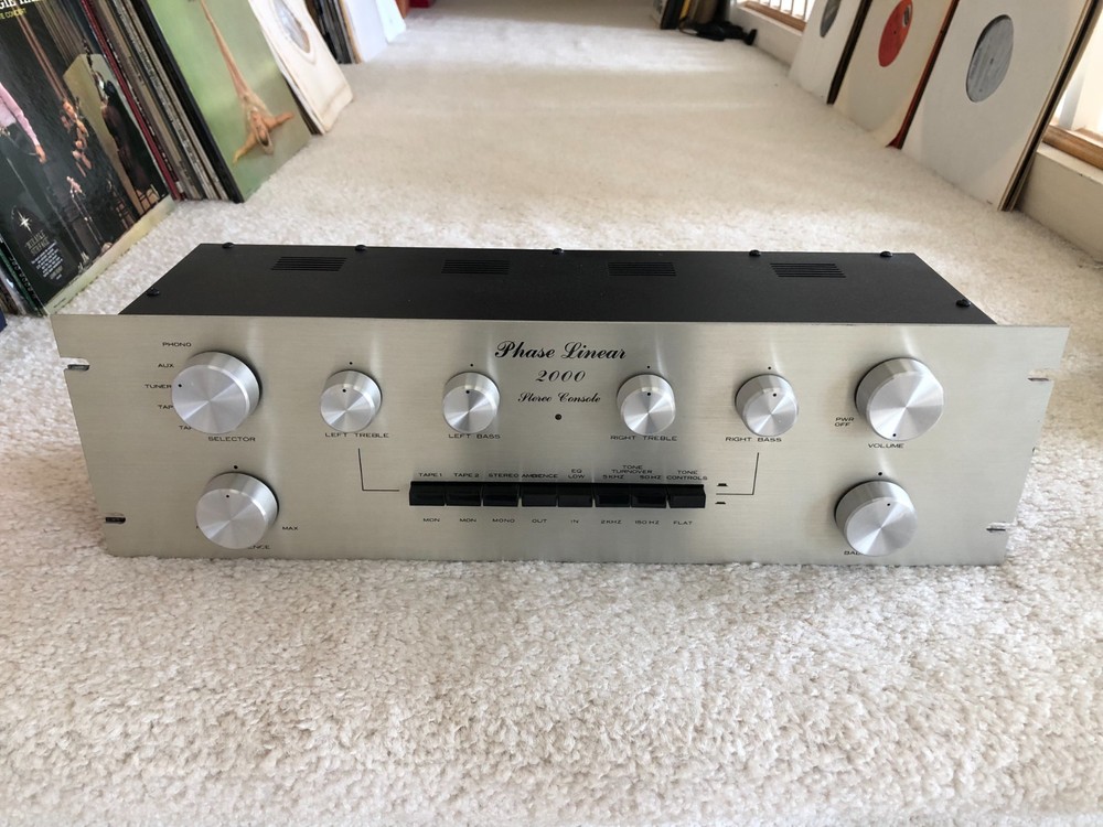 PHASE LINEAR  2000 STEREO CONSOLE / PREAMPLIFIER