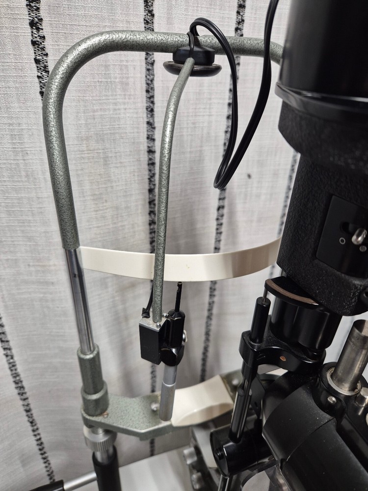 HAAG-STREIT BERN Slit Lamp B900