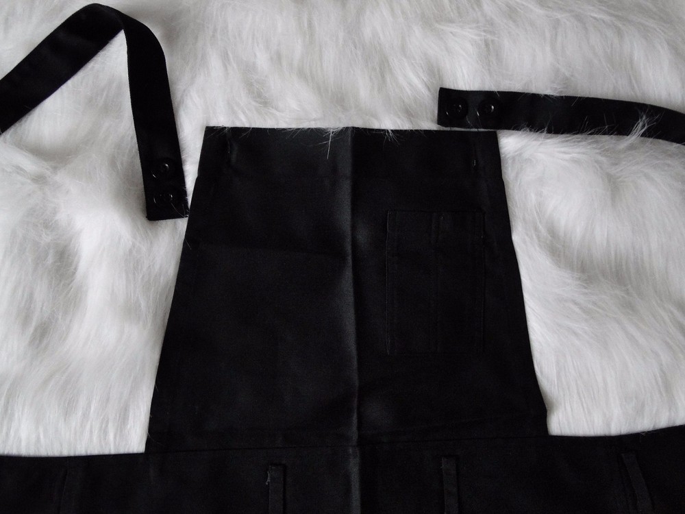Outstanding Black Multi-Pocket Apron