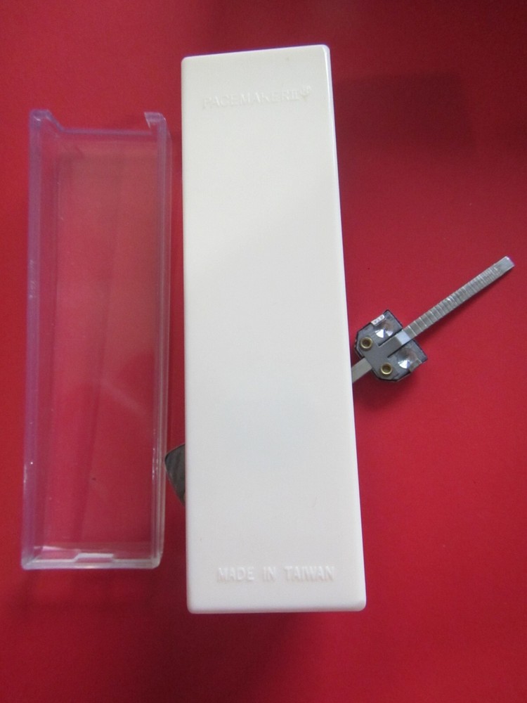 Pacemaker II wind up Metronome in box working