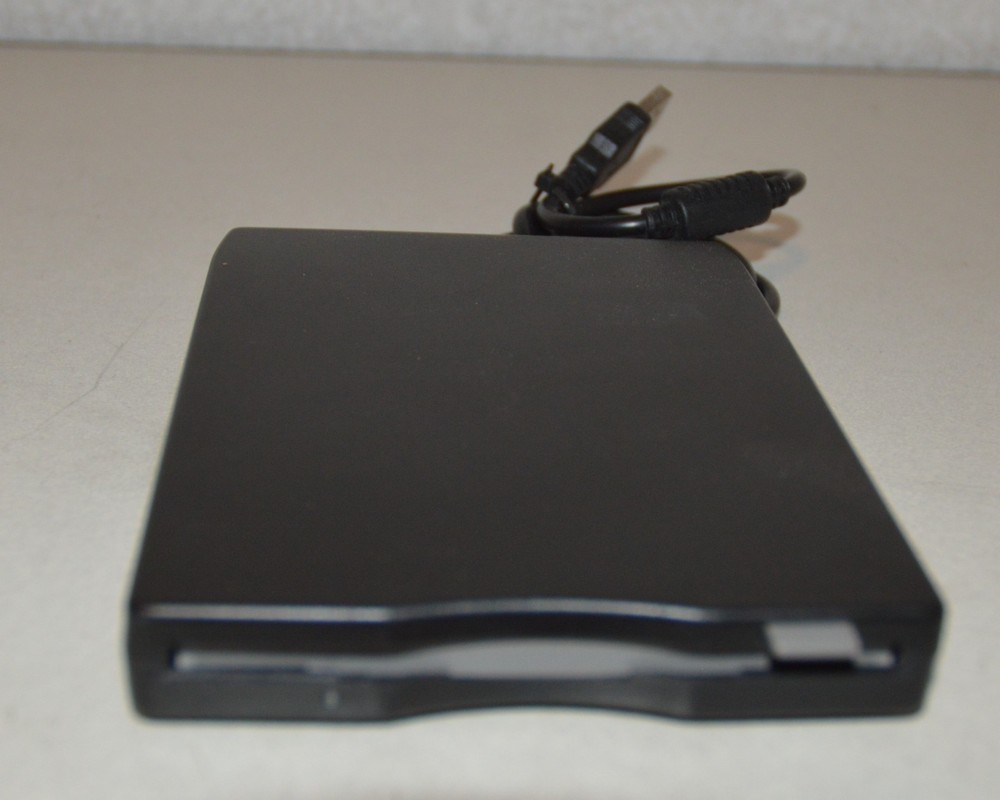 eSYniC 3.5" USB External Floppy Disk Drive
