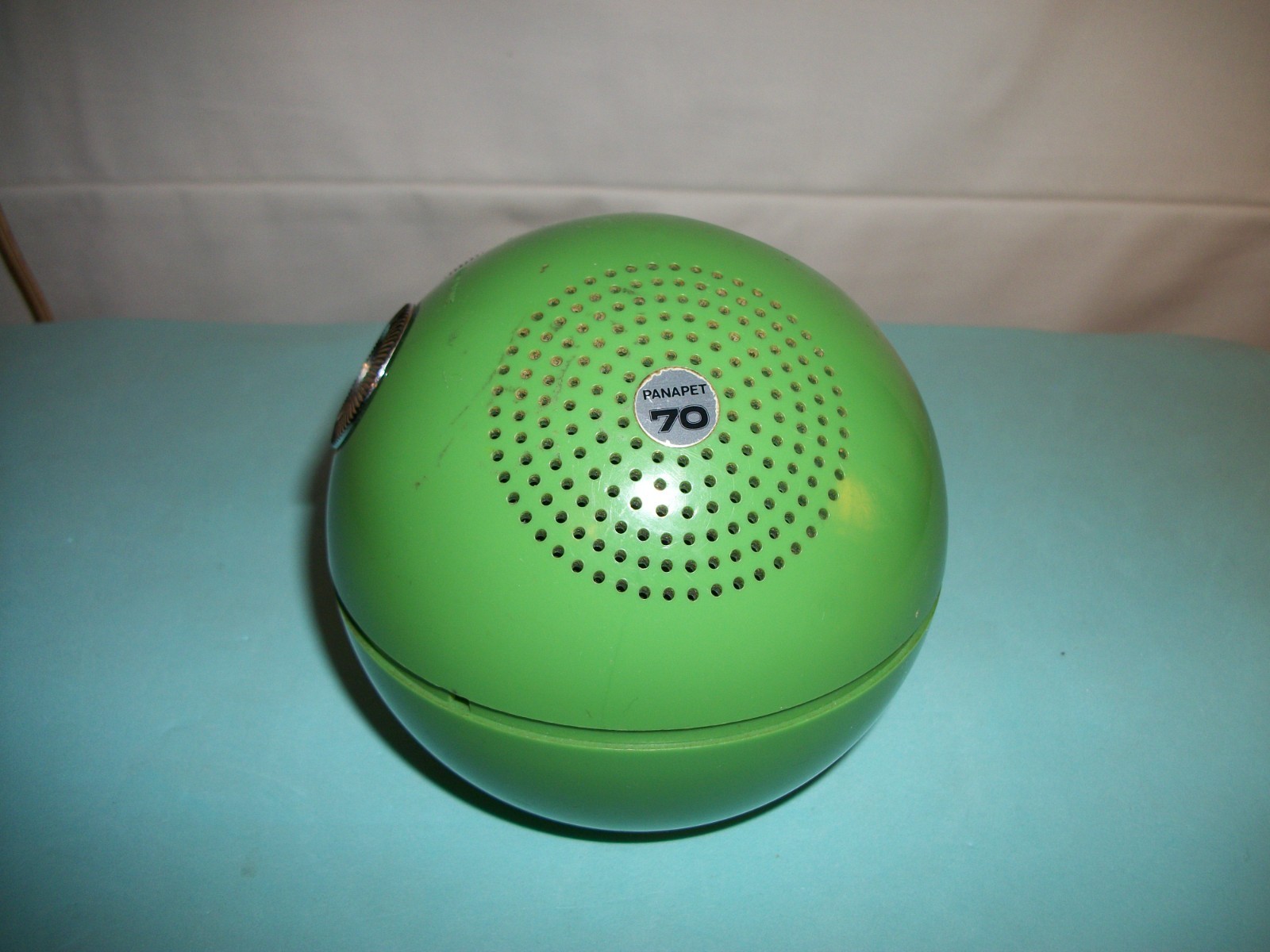 Panasonic Panapet R-70 Green Ball AM Radio 1970s Japan - working w/ battery