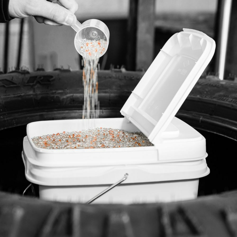 Magnum+ Tire Balancing Beads Bulk Tub 17.6 lb. with Scoop, TPMS Compatible