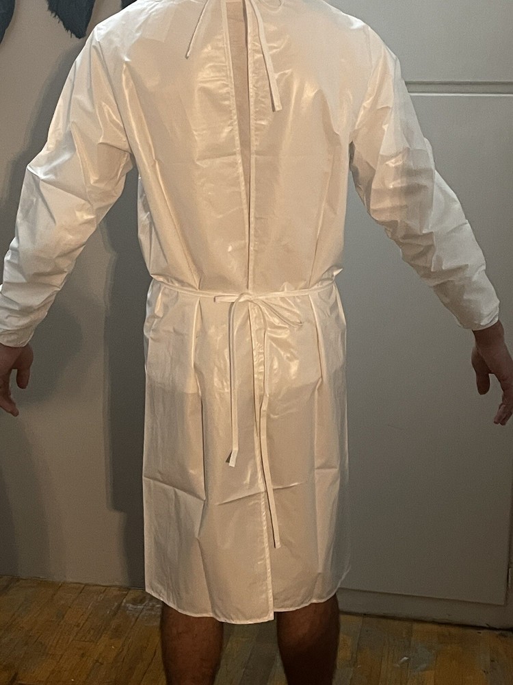 Medical Isolation Gowns Small/Medium 5pc Pack
