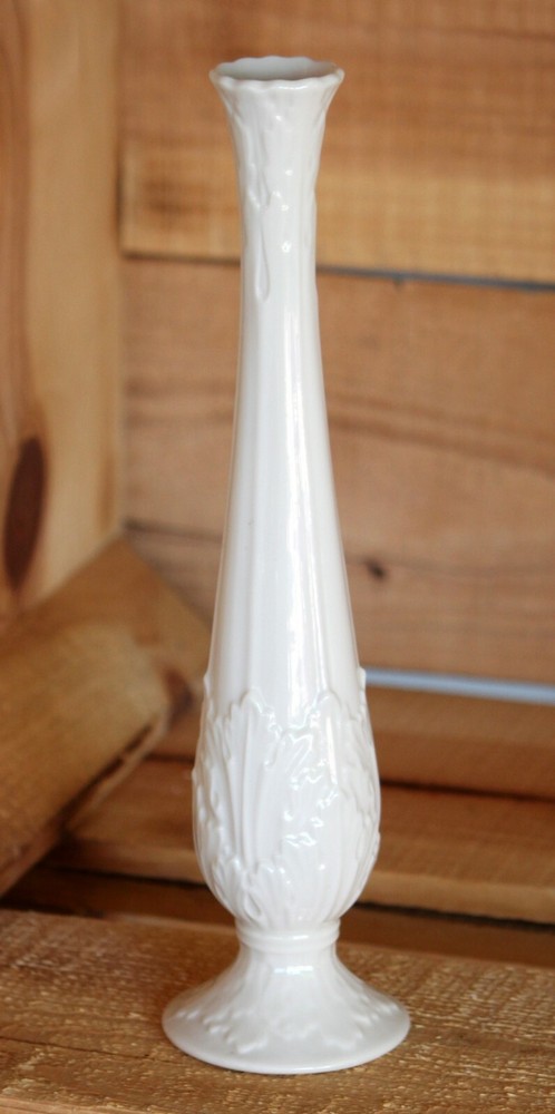 Woodland Pattern Leaf Embossed Tall Bud Vase