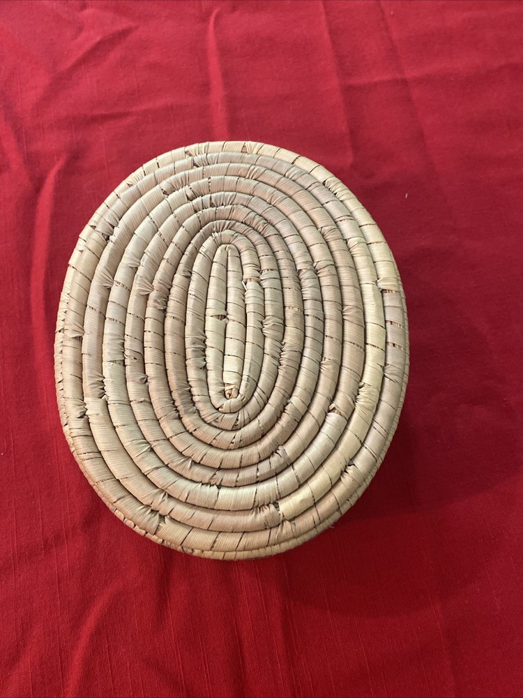 Wicker Box With Lid/ Oval/ 7” X 3”