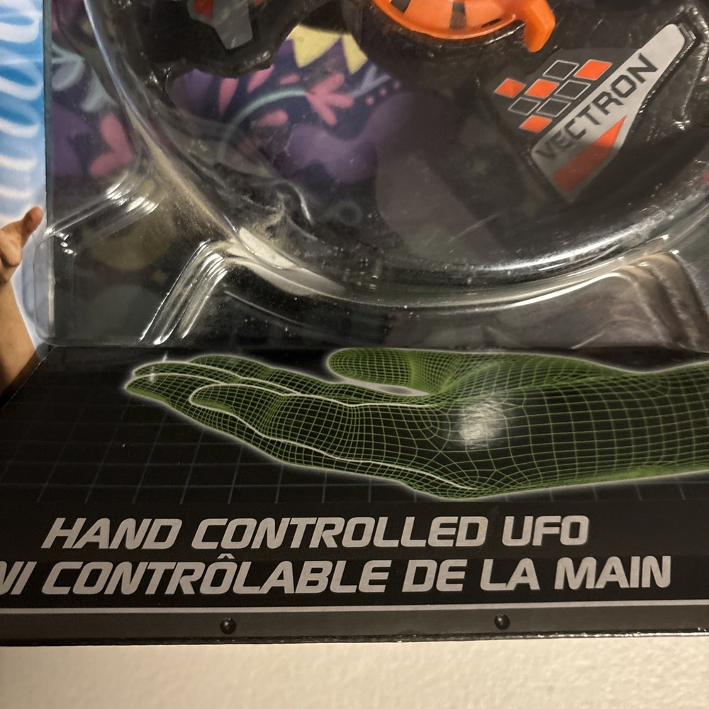 Air Hogs Vectron Wave Hand Controlled UFO Light FX Flyer ~ NEW