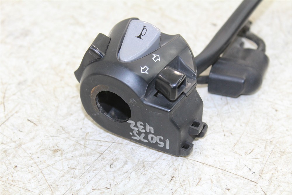 2018 Honda CB 300F Headlight Directional Light Switch 15075