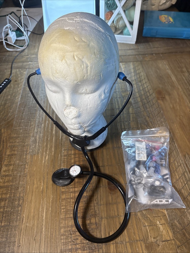 adscope stethoscope 615 with Extra Ear Tips And Snap On Clock (needs A Battery)