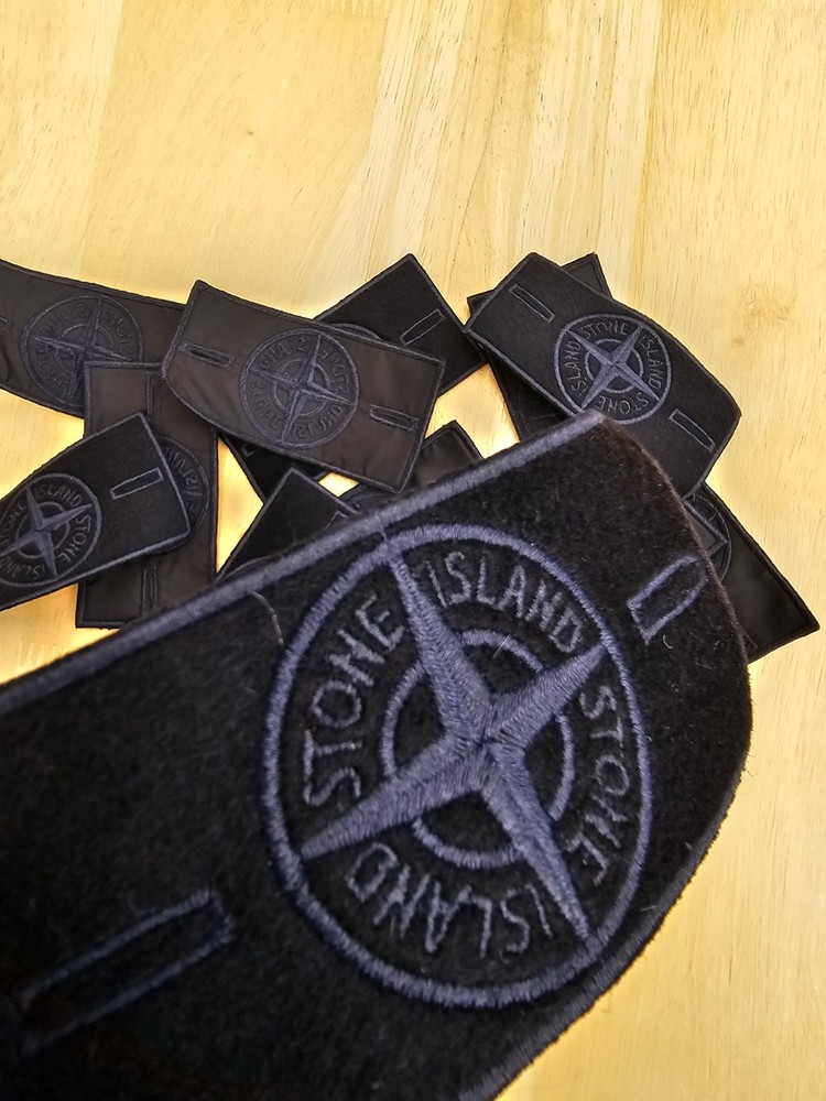 Authentic Stone Island Navy Badge Patch With Black Buttons