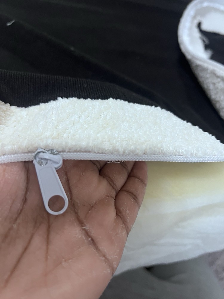 Amazon Boucle Couch - 7 Months Old, Minor Zipper Issue