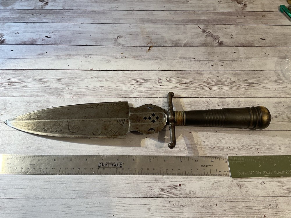 ORIGINAL MASSIVE 1700S ? GERMAN REGIMENTAL BLADE KNIFE