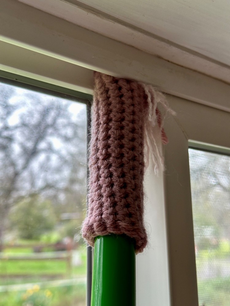 Cobweb Duster Eco-Friendly Reusable Handmade Crochet Lilac Corner Cleaner