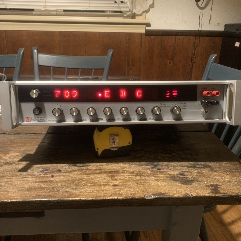 Electronic Development Corporation Programmable DC Calibrator Model 522