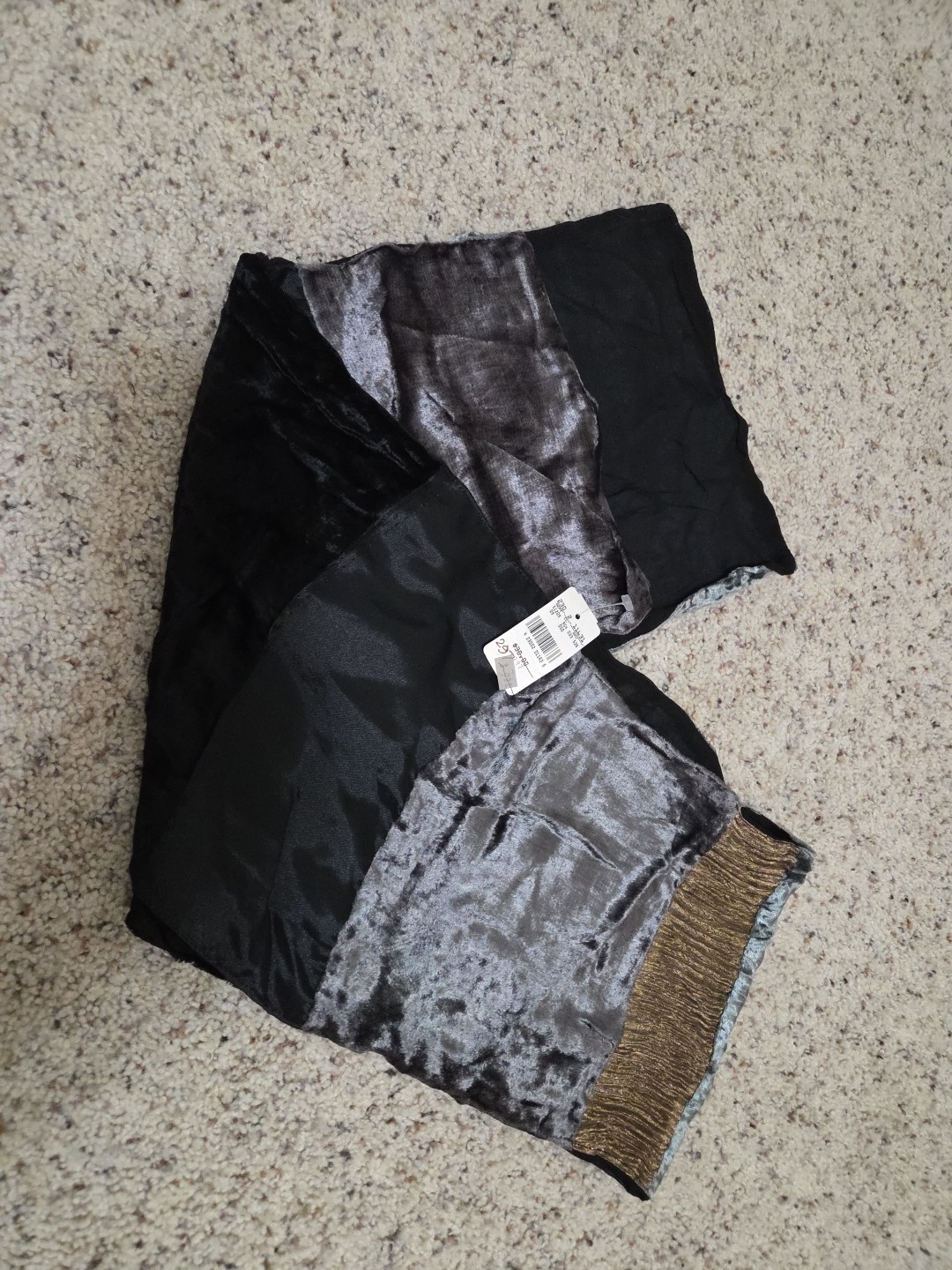 Vintage 80’s New With Tags Baar & Beards 100% Rayon Scarf Black Silver Gold