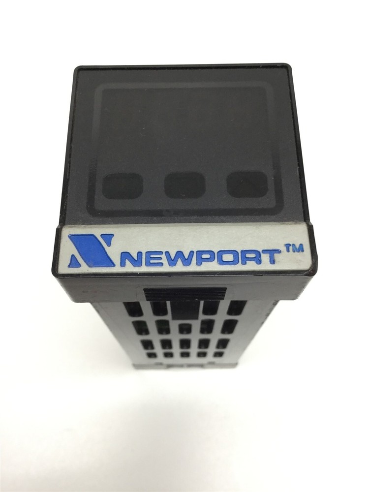 Newport Model 82 Alarm Unit Temperature Controller Process Panel 110/220VAC