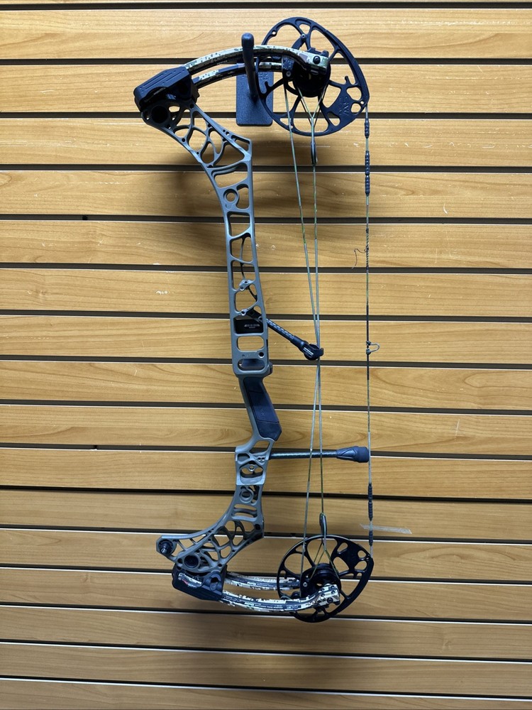 Mathews Phase 4 29 Compound Bow - LH - Pick Your Mod - UV Grip