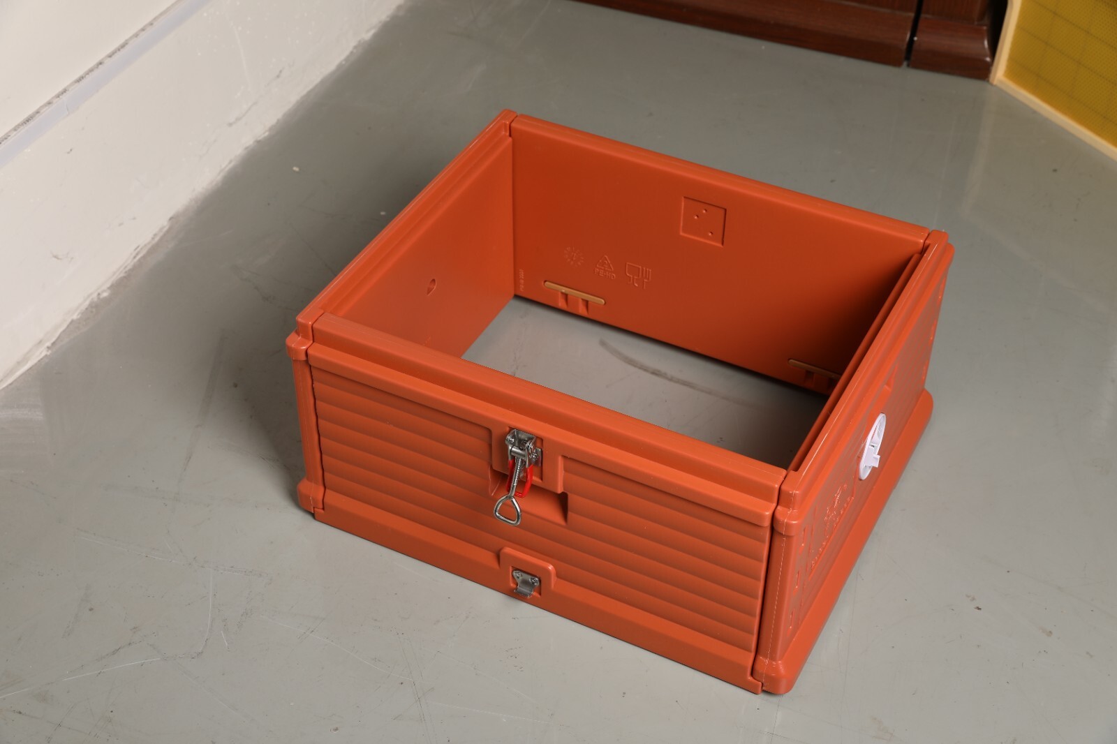 Certified Insulated PVC Langstroth Bee Hive Brood Box only