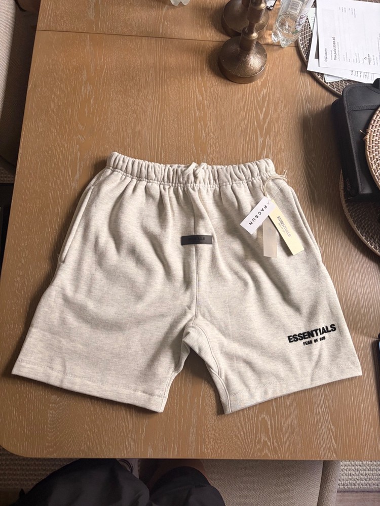 Light oatmeal Essentials Shorts