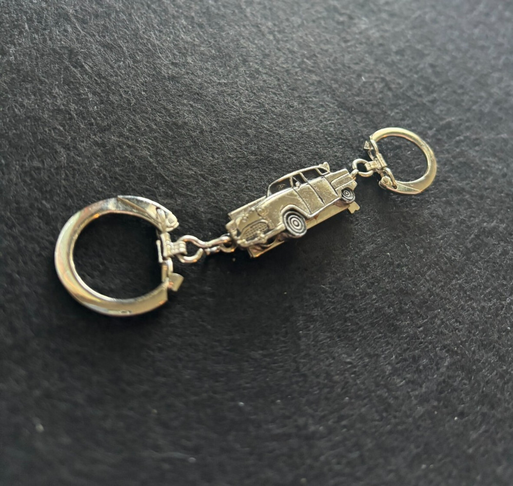 Vintage Car Pull Apart Keychain