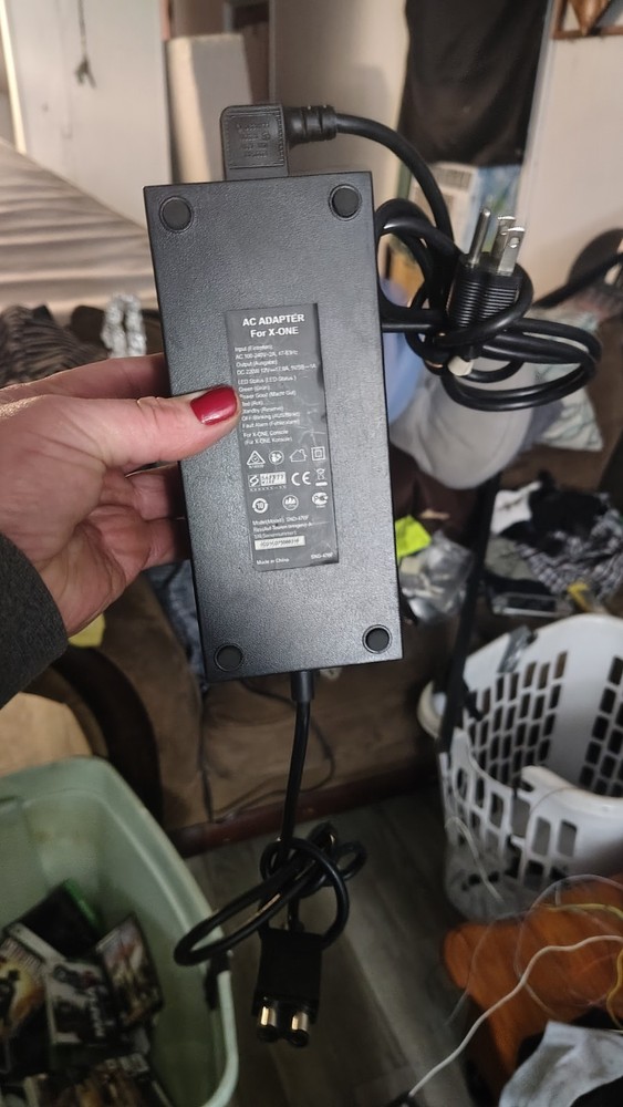 Microsoft Xbox 360 White Console w/ PowerA Controller, Adapters, Xbox One Games