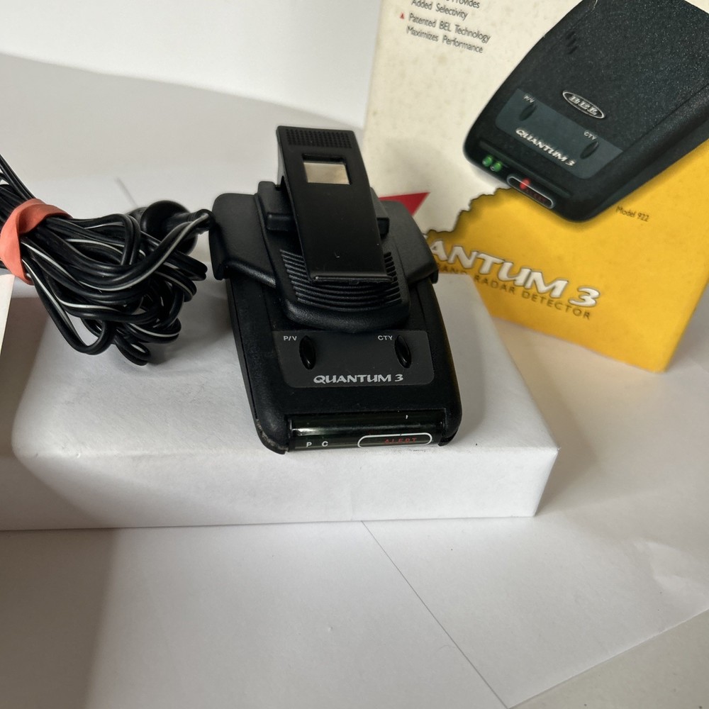 BEL QUANTUM 3 Band Radar Detector Model 922 Complete With Box! Tested