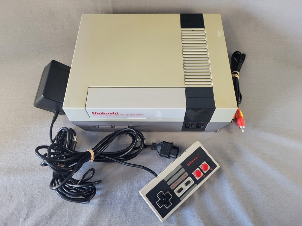 Nintendo NES Console - NES-001 - Cords & Controller - Tested - Pins Cleaned!
