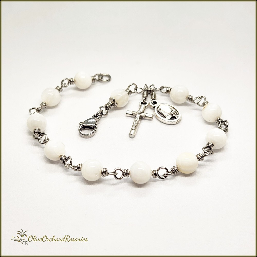 Handmade OL of Fatima Sacred Heart River Shell Beads 6.75" Rosary Bracelet