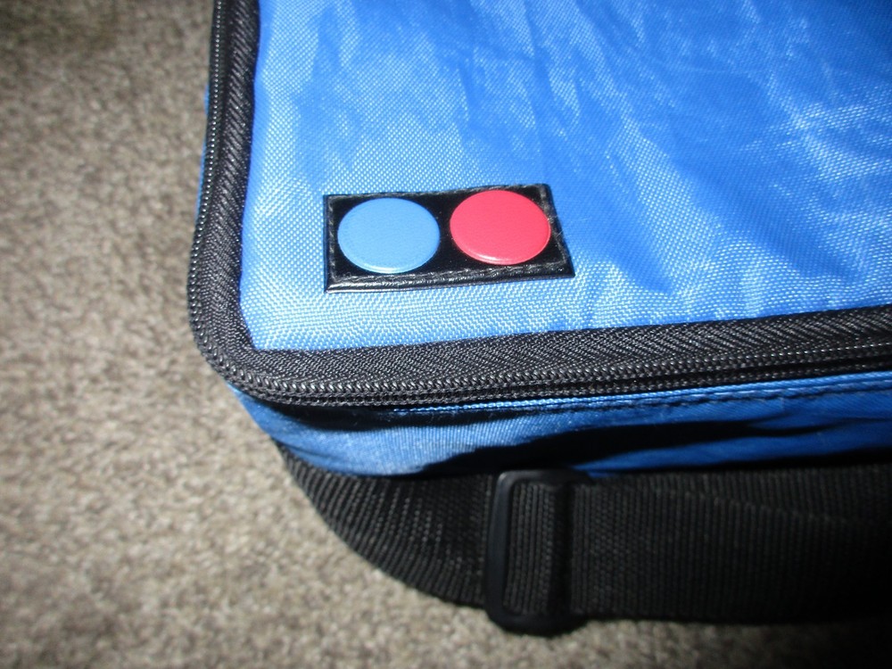 30 Compact Disc CD Carrying Case Holder Organizer Blue