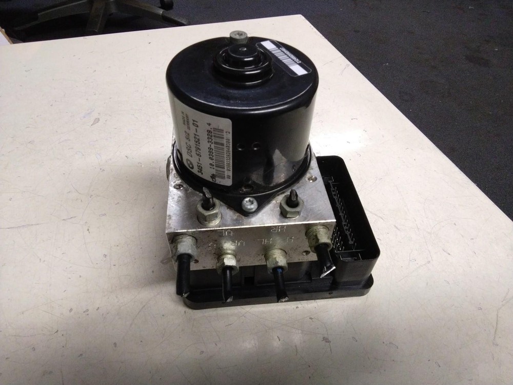 BMW E91 3 SERIES ABS/DSC PUMP AND CONTROL MODULE #6772214