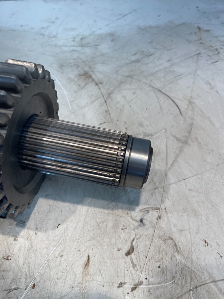 Case 1175 Tractor Transmission Countershaft w/ Gears