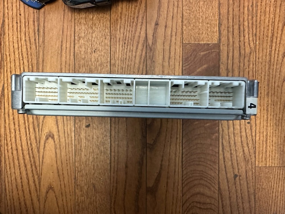 2006 SCION TC OEM A/T Engine Computer Ignition Switch Immobilizer Module w/Key