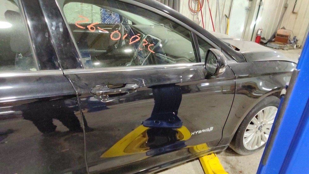 FUSION 2016 Glove Box 1186936