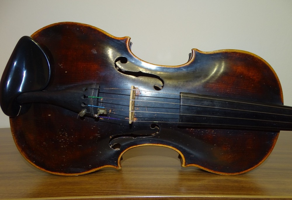 VIOLIN WITH LION HEAD - model STAINER (Nr. 097)