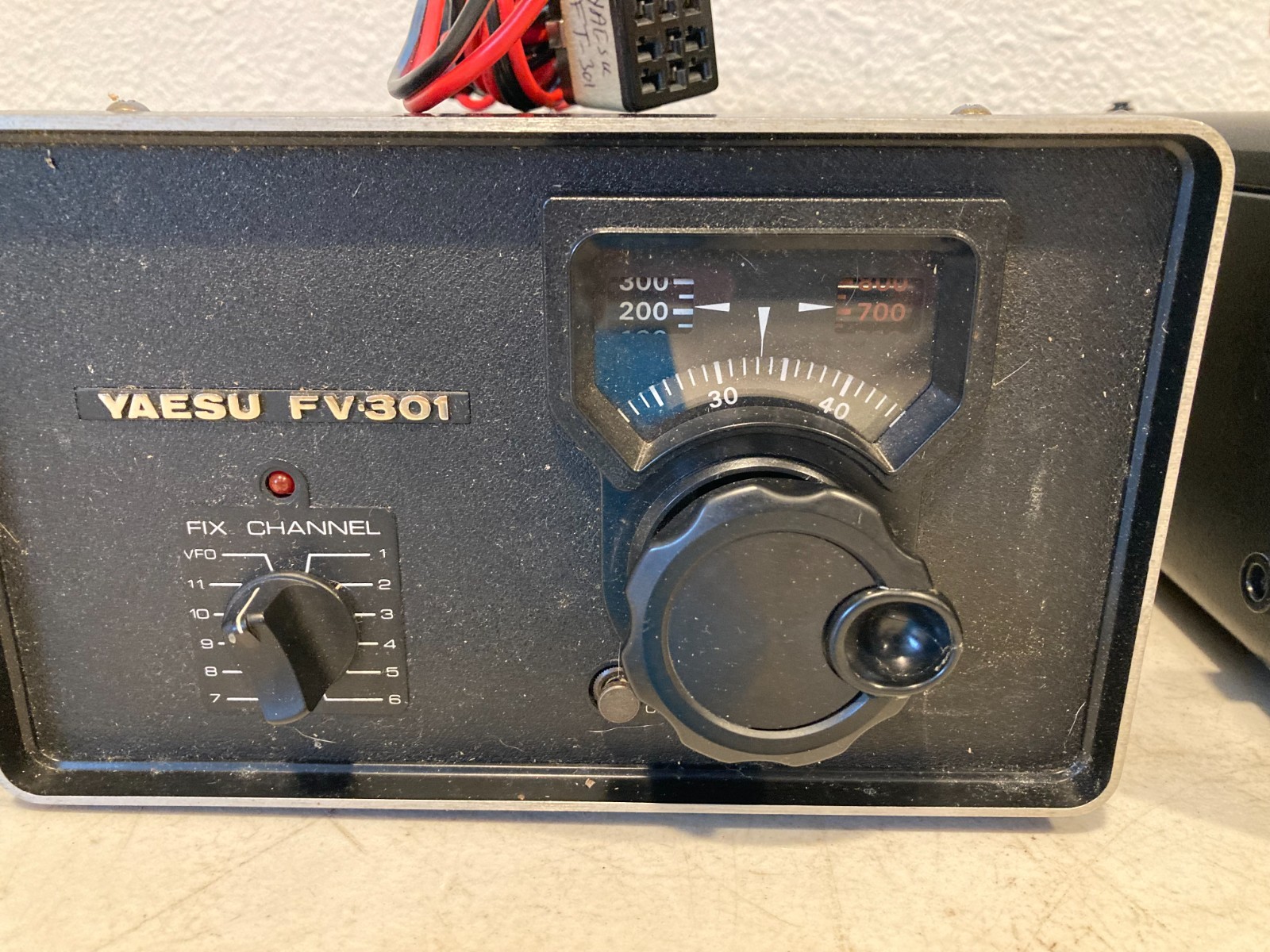 Yaesu FT-301 HF Amateur Radio Transceiver Solid-State W/ FV-301 VFO