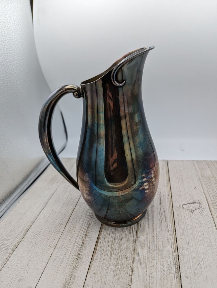 Wilcox IS Pitcher Apple 2618 Plain Silverplated 40 ounces 9" Tall