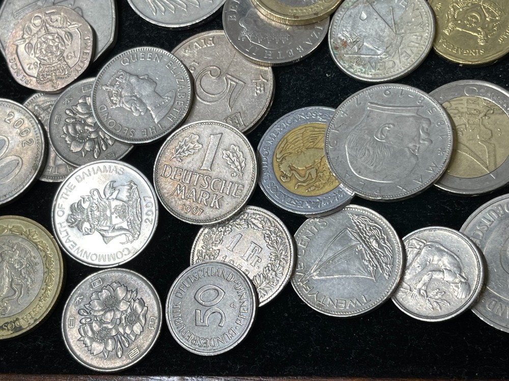 Assorted World Foreign Exchangable Coins Lot 091025
