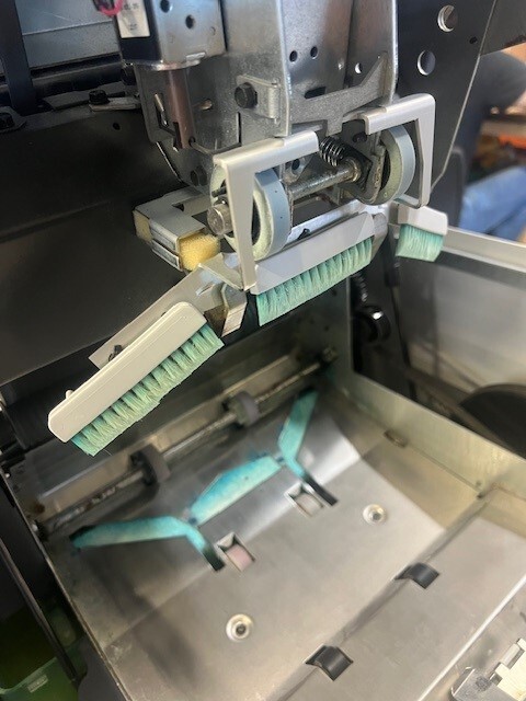 neopost DS75i folder/inserter/sealer.