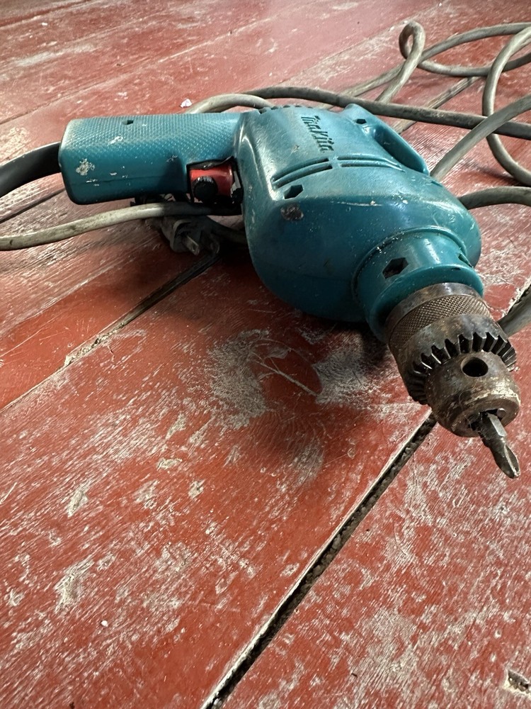 Makita DP 3720 10mm Variable Speed Reversible Electric Drill Tested Great!