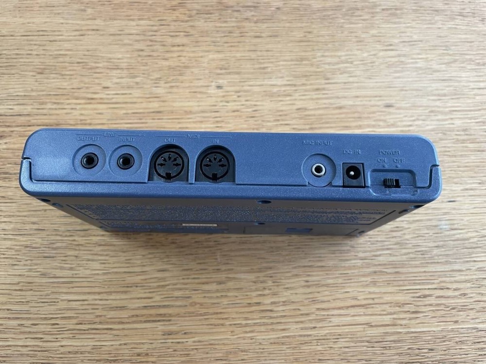 YAMAHA SU10 Sampling Unit MIDI Synthesizer