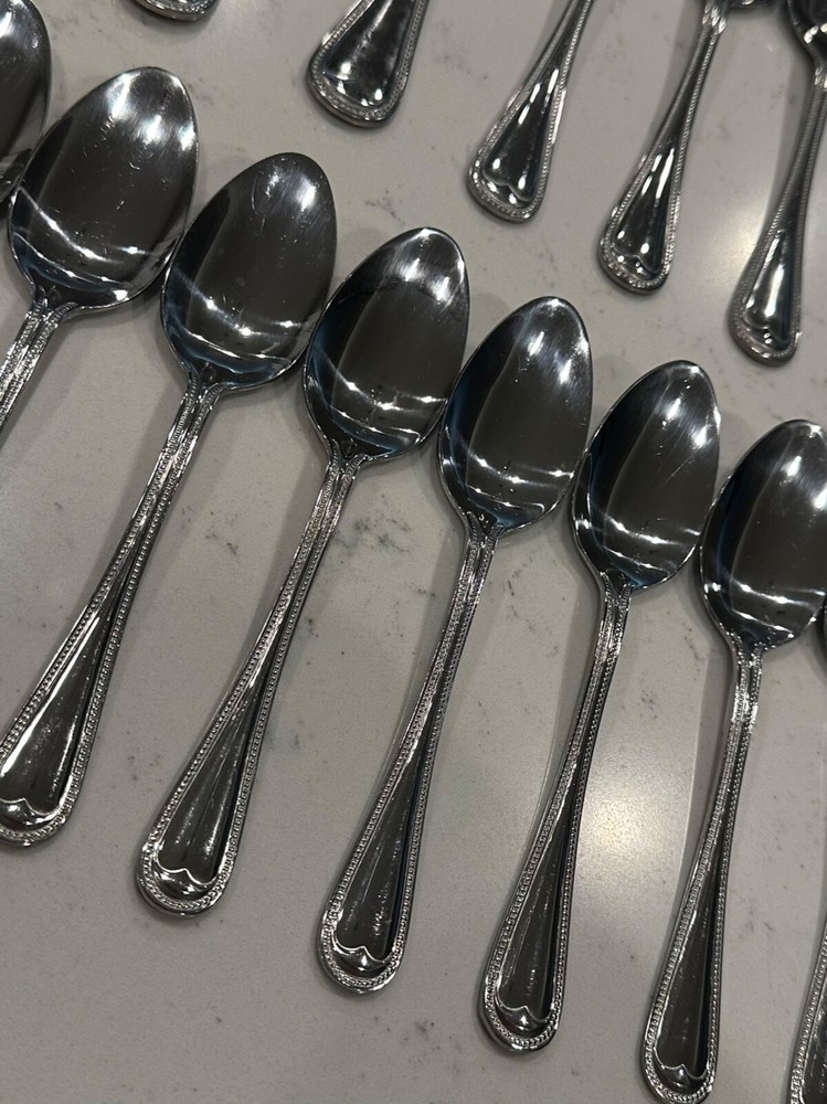 36 PC Towle Stainless Living Collection ZOE Solid Flatware Beaded