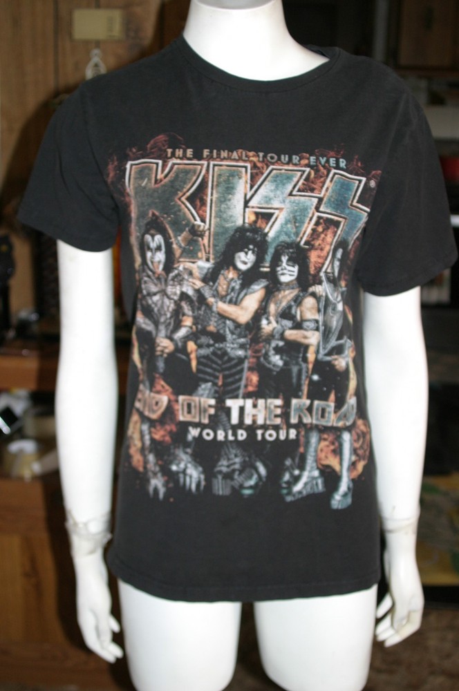 KISS THE FINAL TOUR EVER/END OF THE  ROAD WORLD TOUR T-SHIRT, GREAT CONDITION