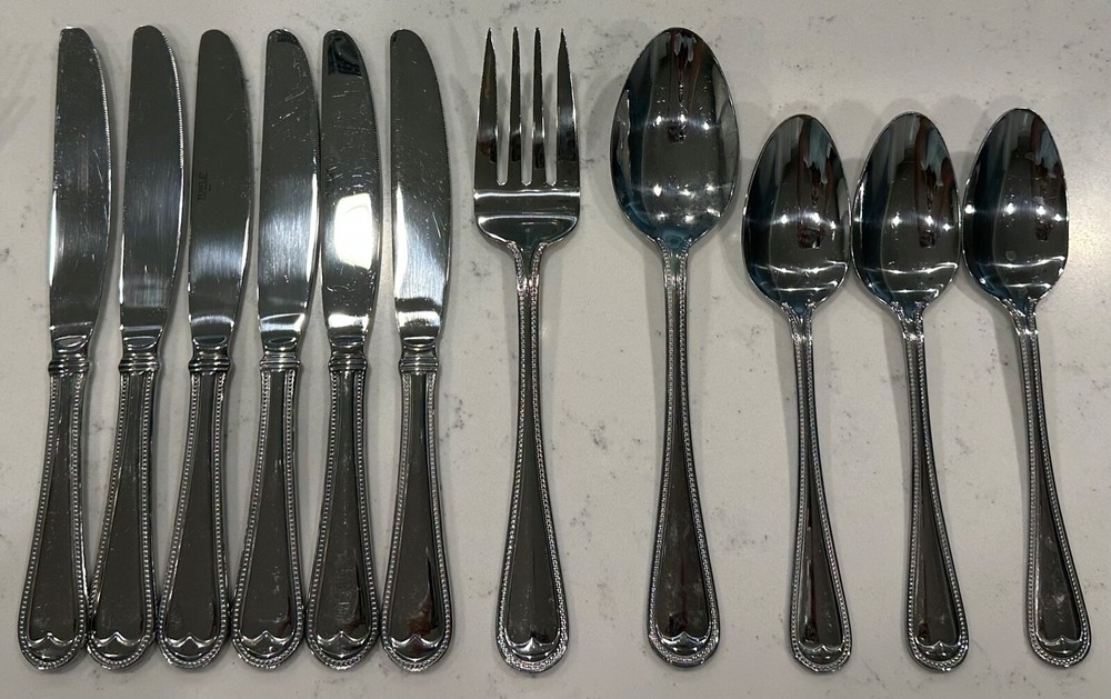 36 PC Towle Stainless Living Collection ZOE Solid Flatware Beaded