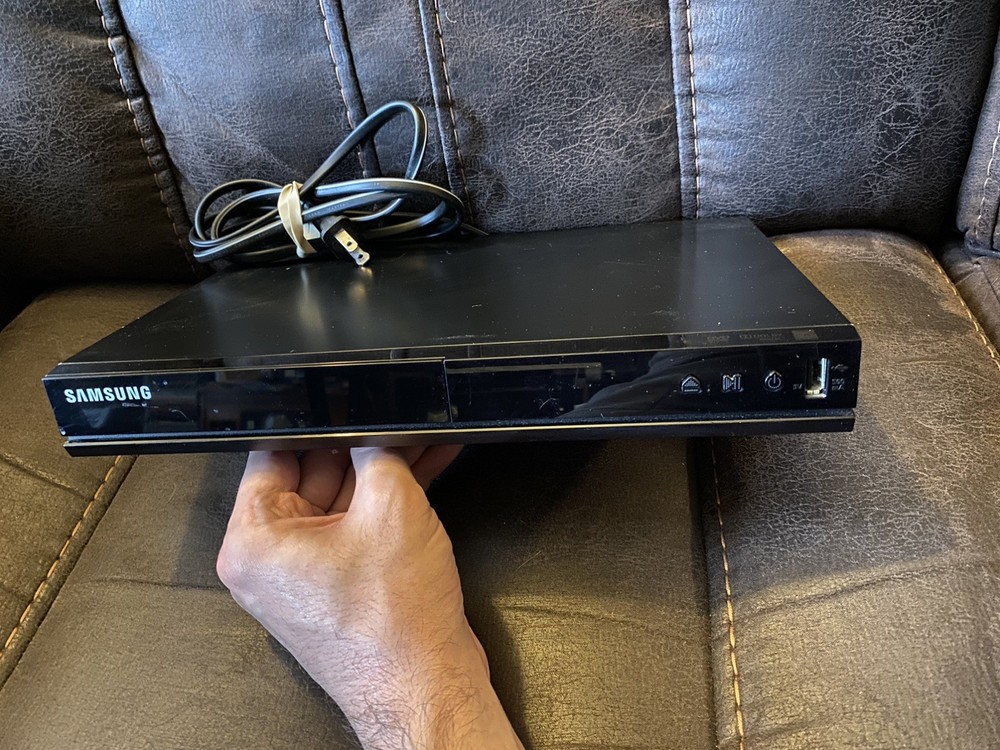 Samsung DVD Player - E360 Tested & Working - No Remote